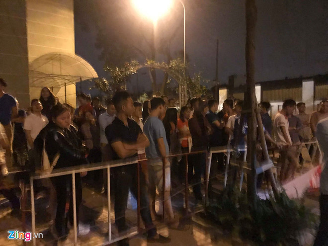 Cảnh phá hàng rào ở Goldmark City và Vinaconex 7 tái diễn giữa đêm