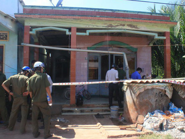 Rúng động: Nghi án mẹ ruột sát hại con trai 19 tuổi tại nhà riêng ở Hà Nội