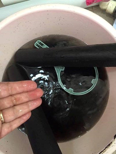 Phát hiện sinh vật lạ giống như đỉa trong nước máy ở Quảng Ninh