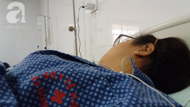 Nữ sinh kinh hãi kể lại giây phút bà chủ trung tâm gia sư cầm dao đưa người đàn ông dọa giết mình