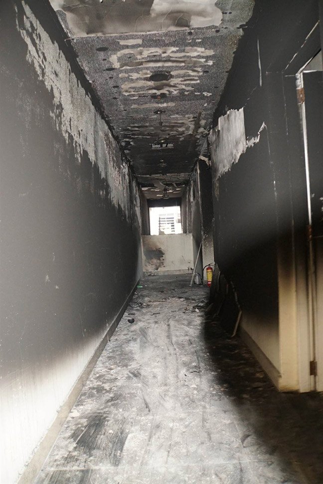 Vụ cháy chung cư Carina Plaza: Khi nào cư dân được về nhà?