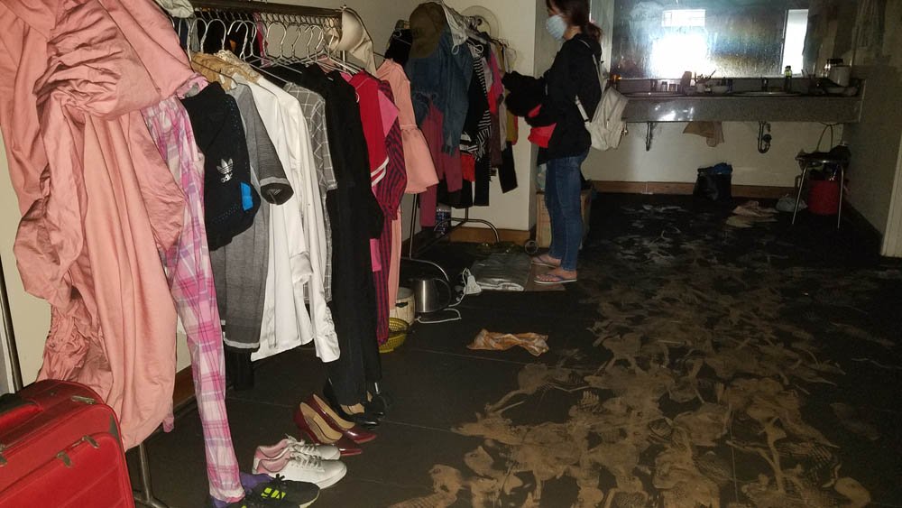 Vụ cháy chung cư Carina Plaza: Khi nào cư dân được về nhà?