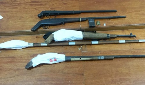 8 cảnh sát hoá trang bắt kẻ buôn ma tuý mang 5 khẩu súng