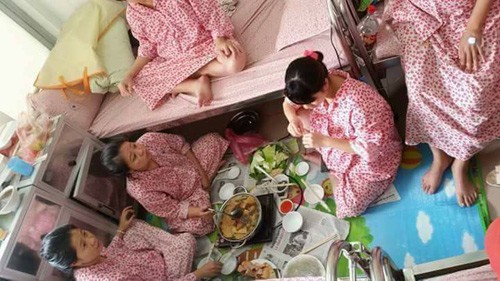 Chụp ảnh tự sướng, lập team ăn lẩu uống bia, các mẹ bầu chờ lên thớt đáng yêu gây sốt mạng Chụp ảnh tự sướng, lập team ăn lẩu uống bia, các mẹ bầu chờ lên thớt đáng yêu gây sốt mạng