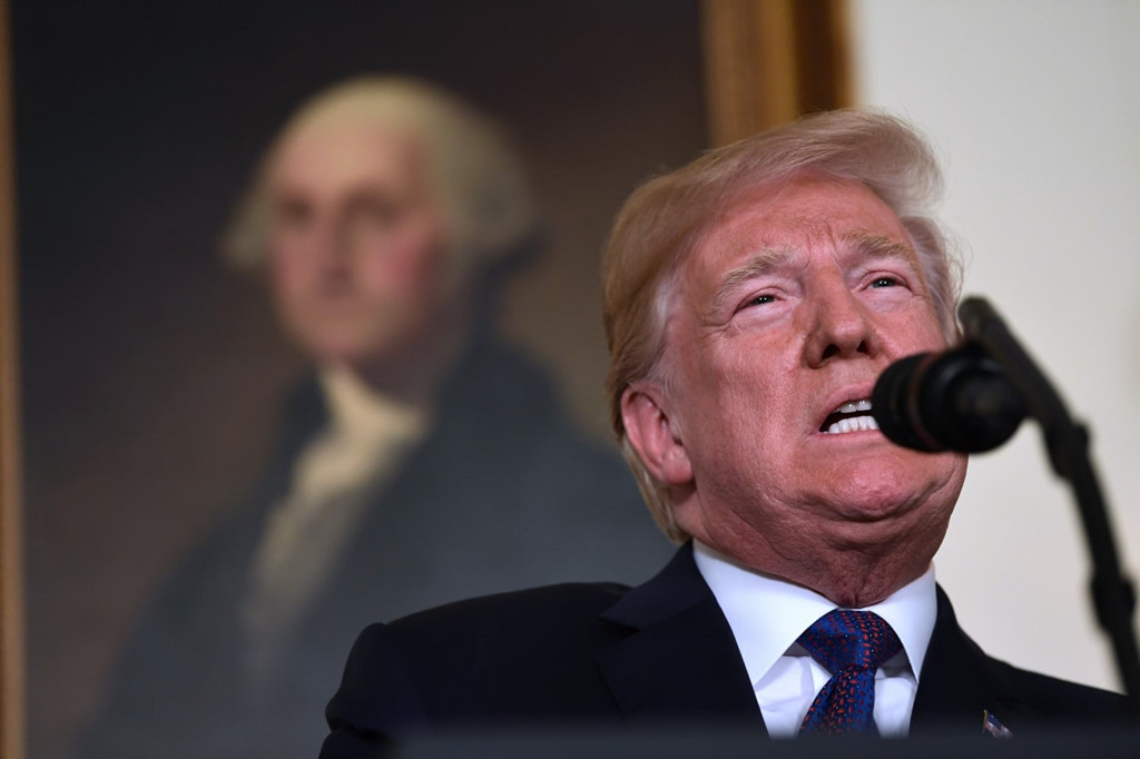 Giá lớn phải trả: Đằng sau quyết định tấn công Syria của Trump