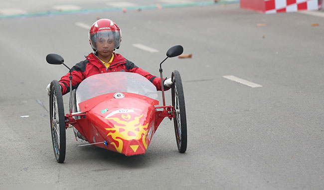 Ảnh:Các thiết kế siêu độc của sinh viên trong cuộc thi xe sinh thái