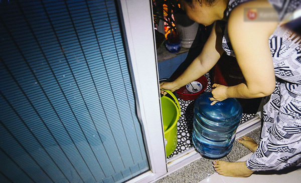 Cuộc sống u tối, lạnh lẽo của những cư dân bám trụ chung cư Carina sau vụ cháy 13 người chết