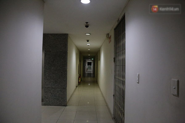 Cuộc sống u tối, lạnh lẽo của những cư dân bám trụ chung cư Carina sau vụ cháy 13 người chết