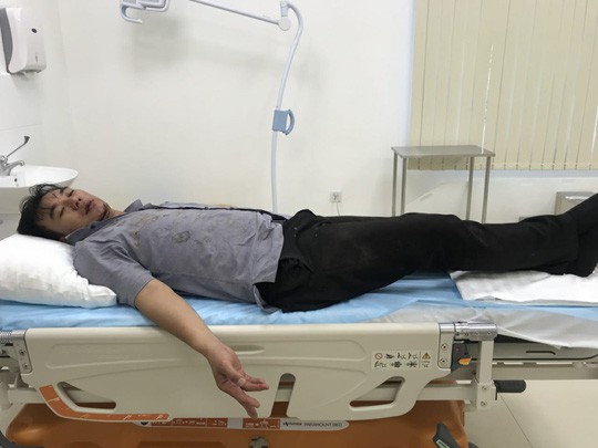 Khách tố bị nhân viên nhà hàng đánh bầm dập vì yêu cầu in hóa đơn đỏ