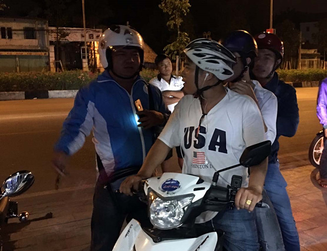 Nam thanh niên cầm dao dọa giết 2 cô gái lúc rạng sáng để cướp đồ