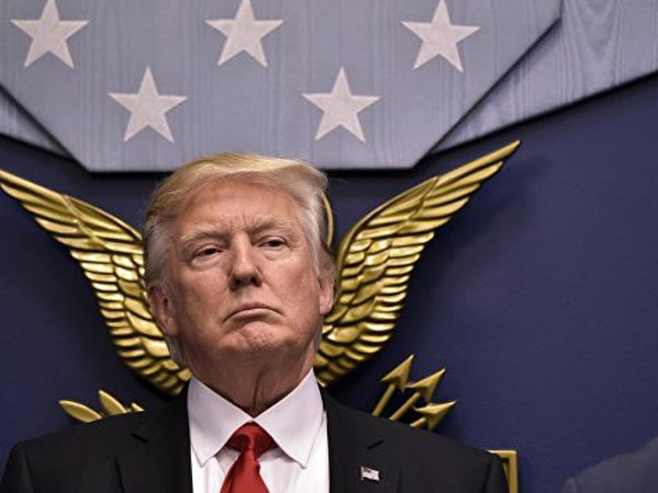 Ông Trump đòi không kích Nga và Iran nhưng bị can ngăn?