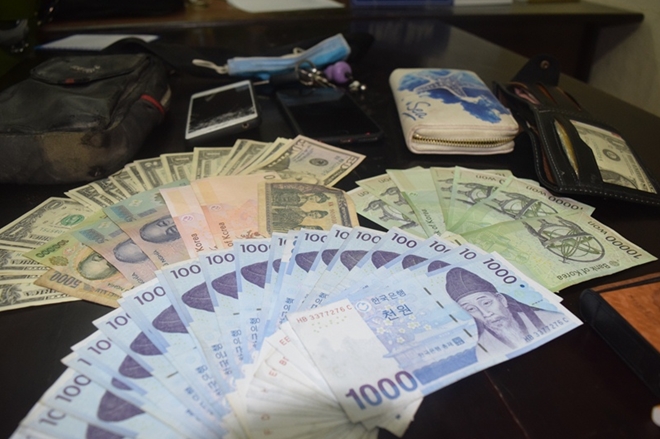 Người dân cùng Cảnh sát 113 bắt giữ tên trộm có 6 tiền án