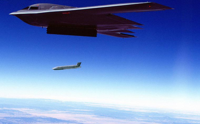 Vì sao máy bay ném bom tàng hình B-2 vắng mặt trong cuộc tấn công Syria? Vì sao máy bay ném bom tàng hình B-2 vắng mặt trong cuộc tấn công Syria?