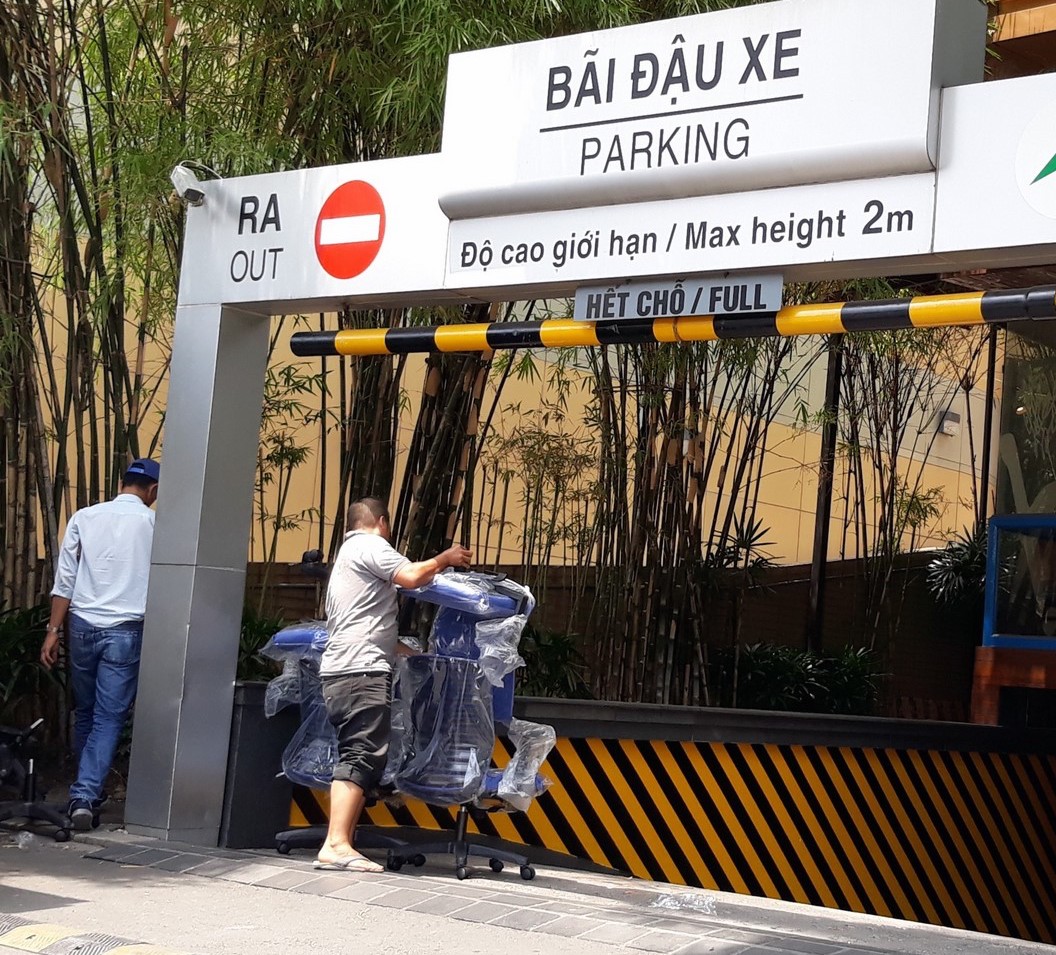 Nhiều điểm giữ xe tại trung tâm TP.HCM vẫn vô tư chặt chém khách hàng