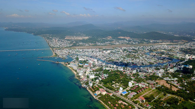 Sốt đất Vân Phong, lãnh đạo địa phương nói chỉ bên mua - bán biết