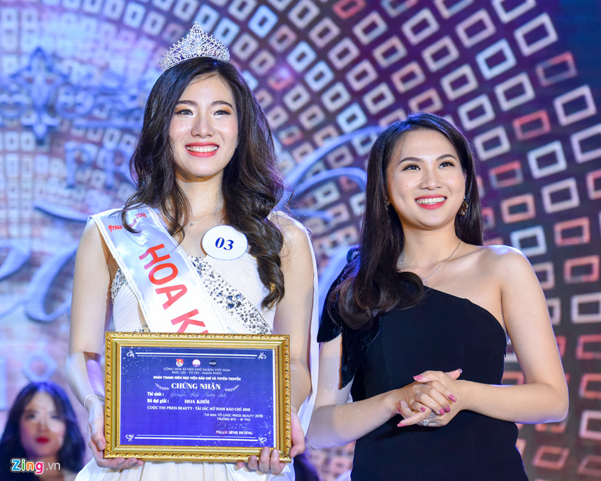 Nữ sinh cao 1,75 m trở thành hoa khôi Học viện Báo chí