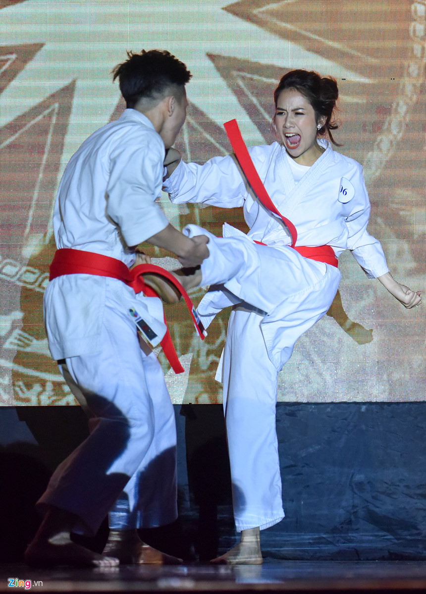 Nữ sinh cao 1,75 m trở thành hoa khôi Học viện Báo chí