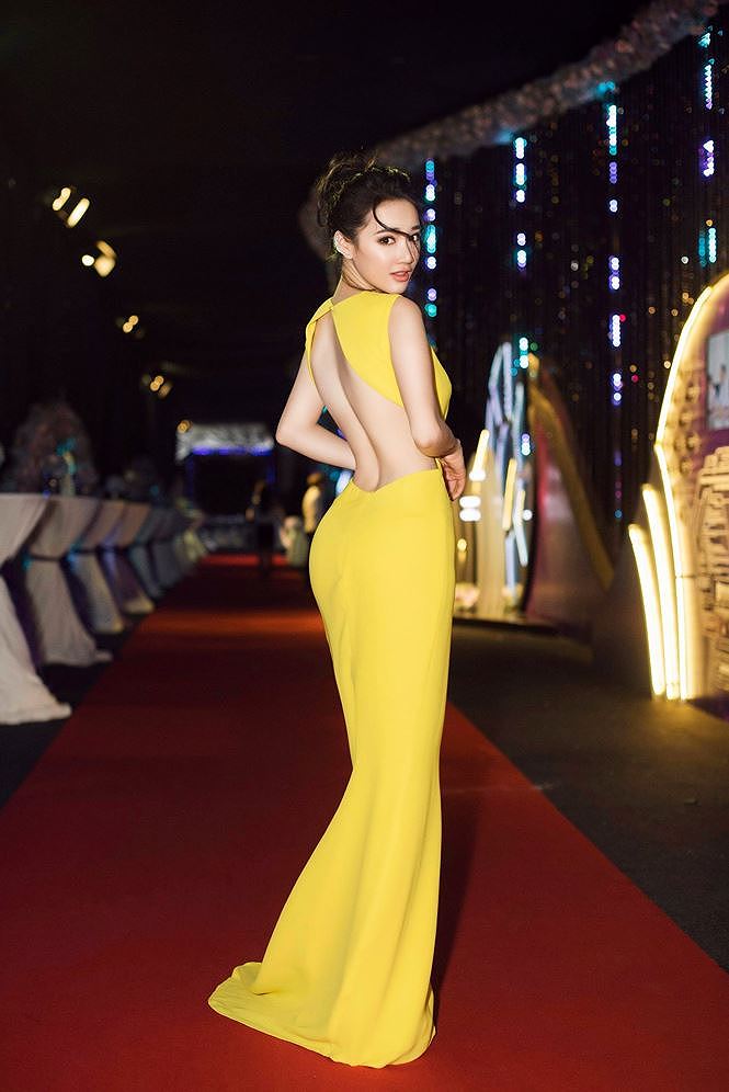 Giật mình với nhan sắc thời đen nhẻm của Nhã Phương khi mới vào nghề