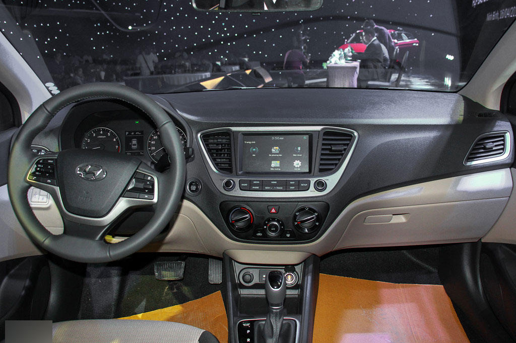 Hyundai Accent 2018 ra mắt với giá từ 425 triệu đồng Hyundai Accent 2018 ra mắt với giá từ 425 triệu đồng