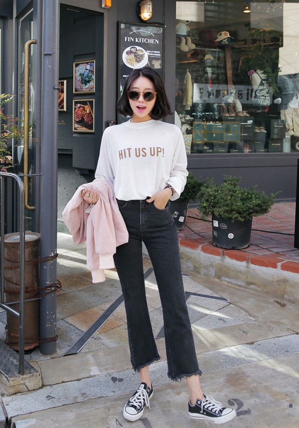 4 lưu ý giúp bạn diện quần jeans ống vẩy max đẹp 4 lưu ý giúp bạn diện quần jeans ống vẩy max đẹp
