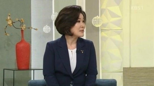 Báo Hàn tiết lộ sắp có một cặp đôi mới được khui, netizen gọi tên Son Ye Jin, Jung Hae In và So Ji Sub