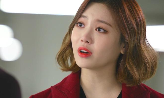 Ngỏ lời xin cưới tôi, nhưng mỗi lần gặp vợ cũ anh lại gạ gẫm vui một tí