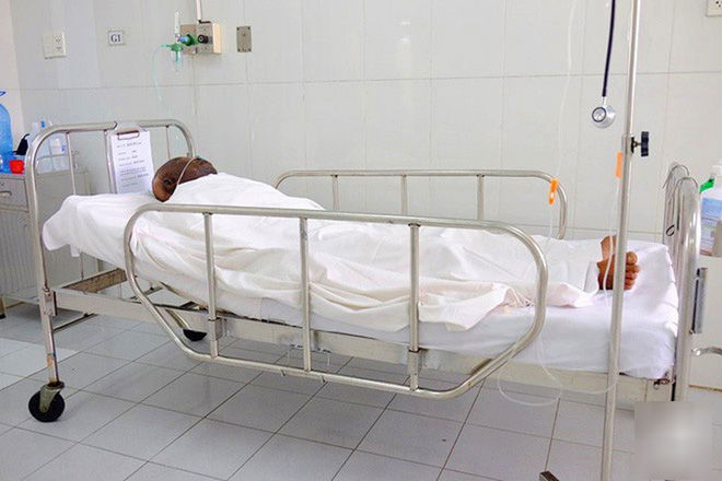 Con rể ghen với bố vợ, phóng hỏa đốt cả nhà khiến bố vợ tử vong, hai mẹ con bị phỏng không có tiền chạy chữa