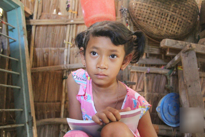 Con rể ghen với bố vợ, phóng hỏa đốt cả nhà khiến bố vợ tử vong, hai mẹ con bị phỏng không có tiền chạy chữa