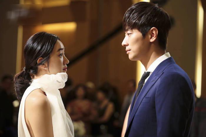 Ly hôn vì ghen tuông thái quá, 3 năm sau rớt nước mắt khi gặp lại vợ