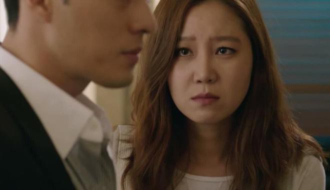 Ông chồng quái tính thích vợ mặc đồ thiếu vải để ra oai với bạn bè khiến tôi xấu hổ chẳng còn mặt mũi gặp ai