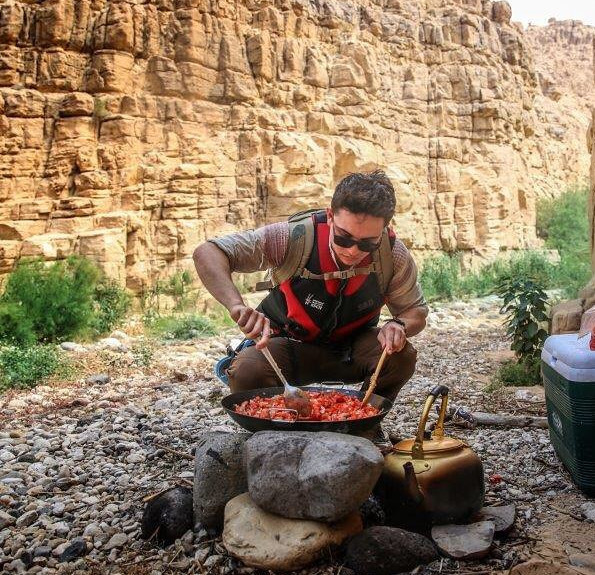 Hoàng tử thừa kế ngai vàng Jordan được nhiều cô gái cầu hôn trên mạng