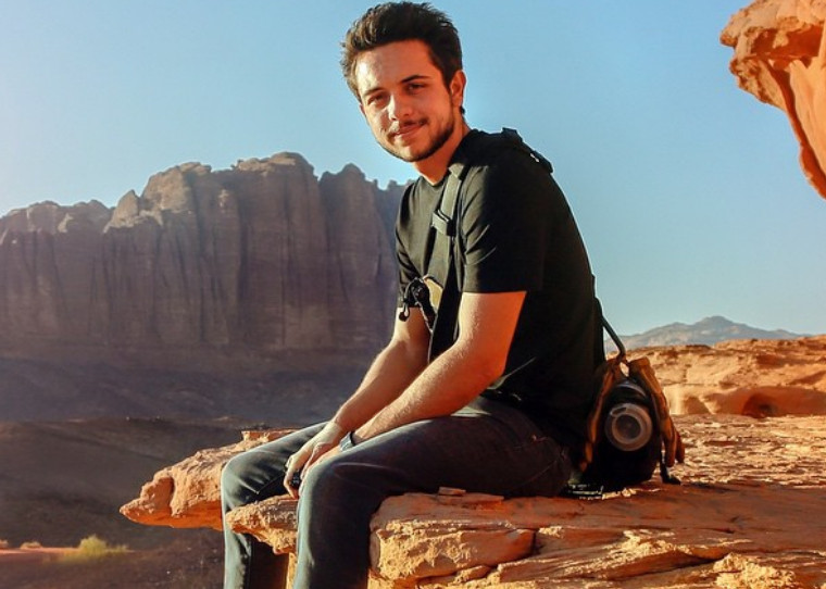 Hoàng tử thừa kế ngai vàng Jordan được nhiều cô gái cầu hôn trên mạng