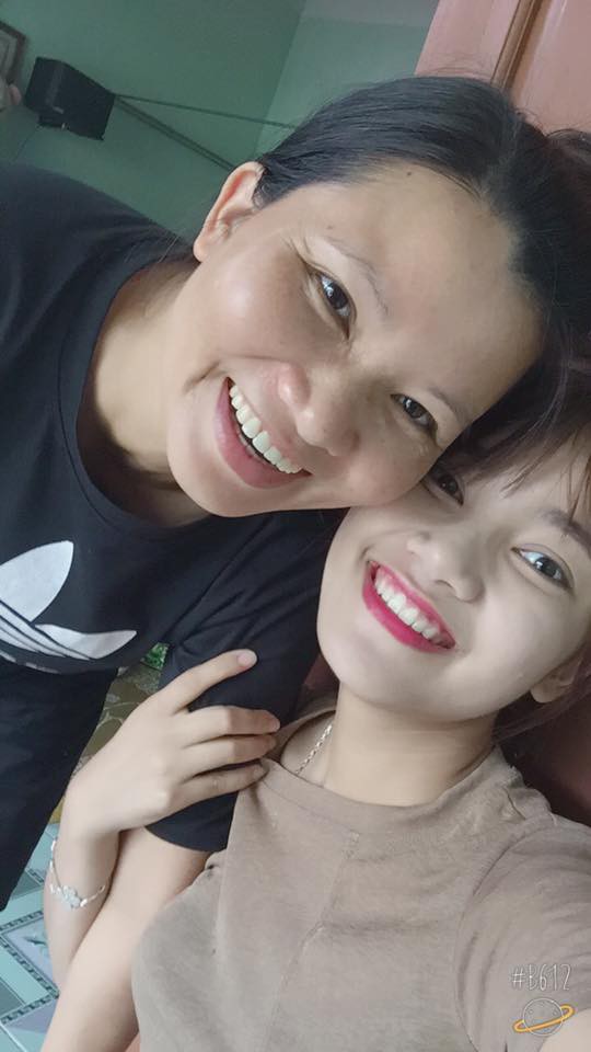 Các thanh niên khoe ảnh chụp cùng bố mẹ để chứng minh sức mạnh của di truyền là có thật