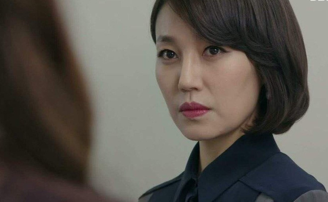 Đáp trả sâu cay của nàng dâu mới khi mẹ chồng gọi con dâu cũ đến nhà trêu tức