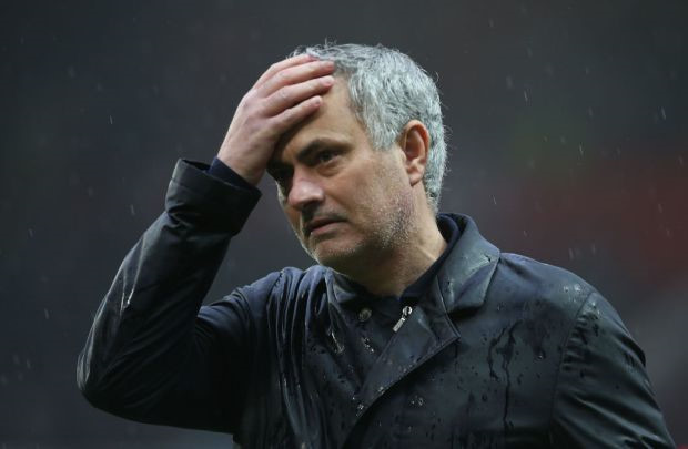 Nhiều cầu thủ MU muốn Mourinho bị sa thải hè này