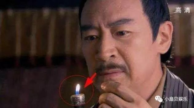 Sạn khó tin trong phim cổ trang: Hoàng đế đeo đồng hồ, xuất hiện cột điện cao thế