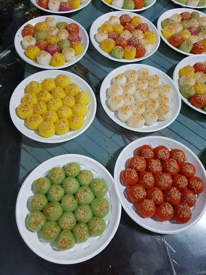 Tết Hàn thực rực rỡ của hội chị em, nhà nhà đua nhau khoe bánh trôi bánh chay ngũ sắc