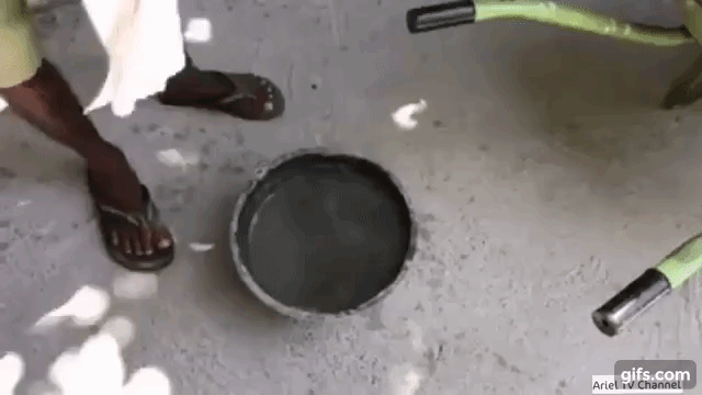 Anh chàng nhúng chiếc khăn cũ vào hỗn hợp xi măng lỏng rồi phơi khô, nhìn thấy ghê nhưng thành quả thu được khiến ai cũng muốn bắt chước