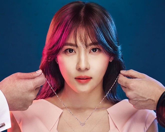 Ha Ji Won: Phụ nữ mạnh mẽ đến mấy cũng cần một bờ vai để bớt chênh vênh Ha Ji Won: Phụ nữ mạnh mẽ đến mấy cũng cần một bờ vai để bớt chênh vênh