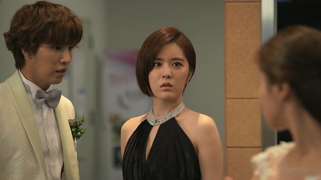 Vợ chịu thua cô bồ ghê gớm khiến tôi sợ méo mặt