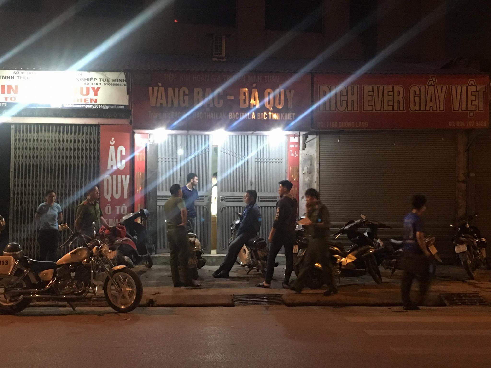 Hà Nội: Cướp tiệm vàng ở đường Láng trong đêm