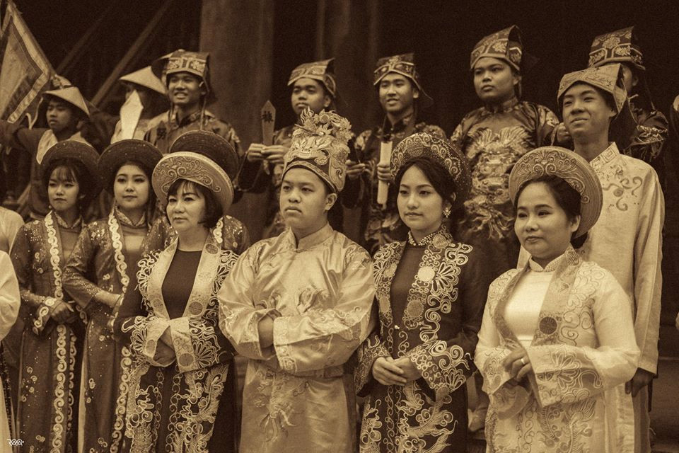 Dân chuyên Sử tái hiện các thời kỳ vàng son của dân tộc qua ảnh kỷ yếu