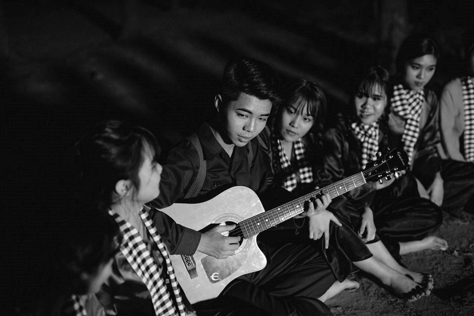 Dân chuyên Sử tái hiện các thời kỳ vàng son của dân tộc qua ảnh kỷ yếu