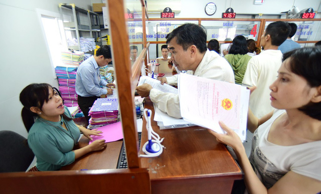 Đất đang sốt, bom đang chờ...?