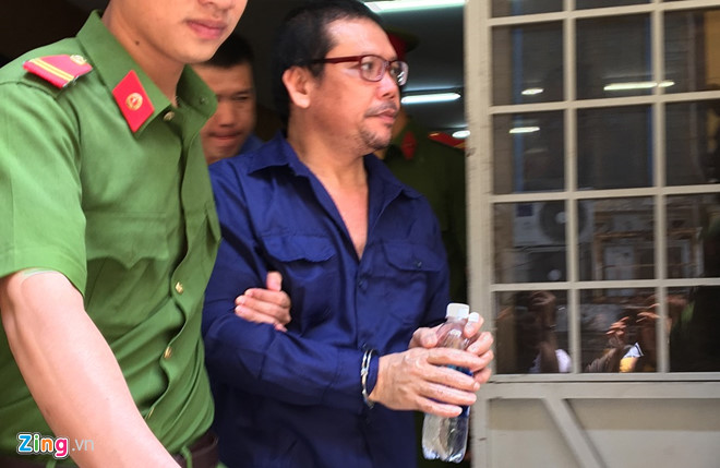 Trùm logo xe vua khai đưa tiền cho cảnh sát giao thông để mướn xe ôm