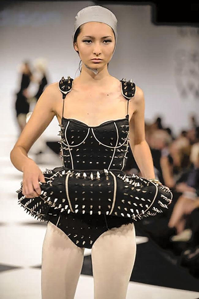 Những bộ áo tắm có cho chắc cũng không cô gái nào muốn mặc