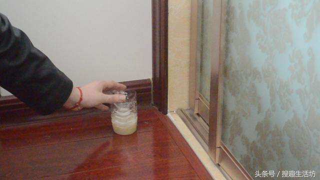 Mẹo bắt sạch bách muỗi trong nhà chỉ cần một ít bia uống dở và thứ nhà nào cũng có Mẹo bắt sạch bách muỗi trong nhà chỉ cần một ít bia uống dở và thứ nhà nào cũng có