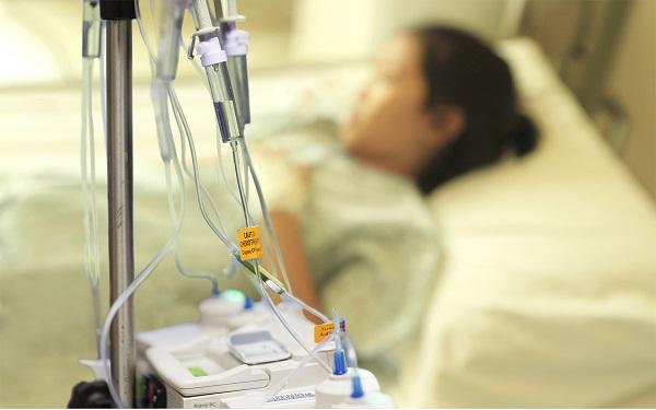 Cứ ngỡ rong kinh, mẹ 3 con sốc nặng khi bác sĩ tuyên bố mắc bệnh 1000 người có một