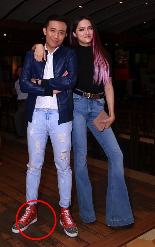 Bí kíp gian lận chiều cao cực ‘đỉnh’ của sao nam V-biz khiến fan ‘ngã ngửa’