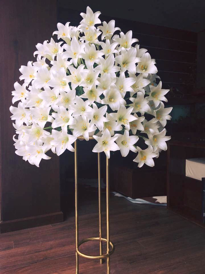 Tháng Tư ngất ngây với mùa hoa loa kèn và những cách cắm đẹp lung linh mê hồn